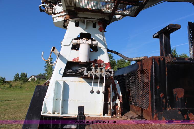 image for item H6744 Telelect digger derrick machine