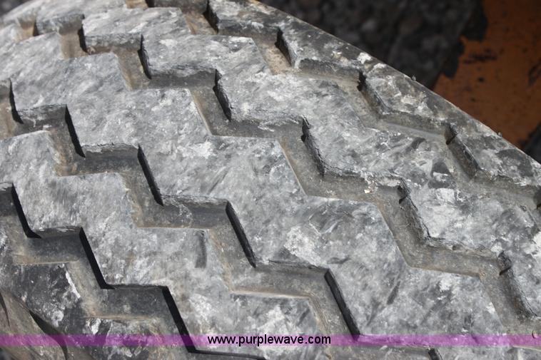 image for item H7394 1992 Case 580 Super K backhoe