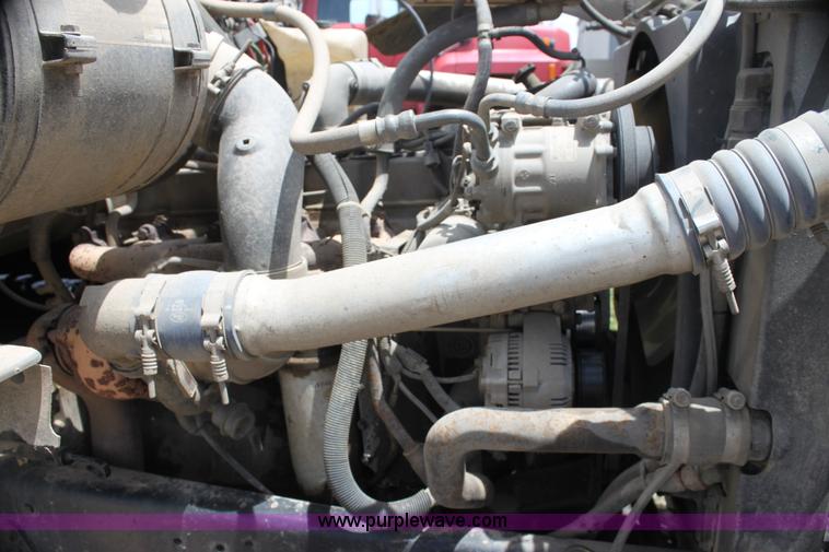 image for item H7449 1995 Ford L8000 dump truck