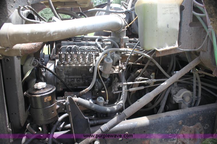 image for item H7450 1994 Ford L8000 dump truck