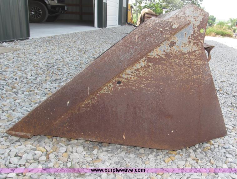 image for item K9729 Light material 82" bucket