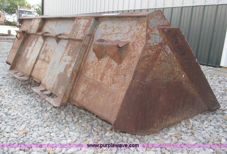 image for item K9729 Light material 82" bucket