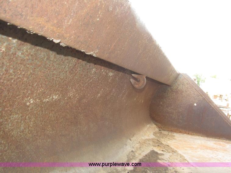 image for item K9729 Light material 82" bucket