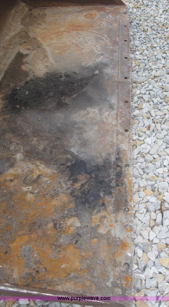 image for item K9729 Light material 82" bucket