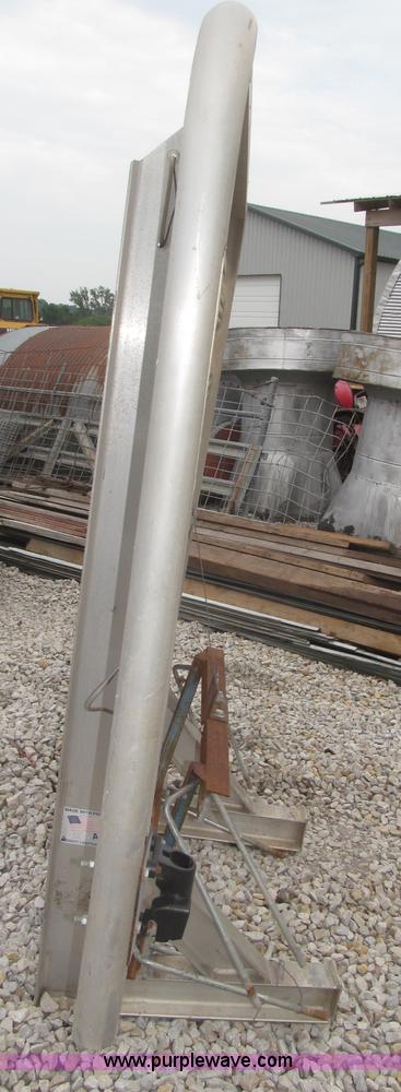 image for item K9740 Merritt aluminum headache rack