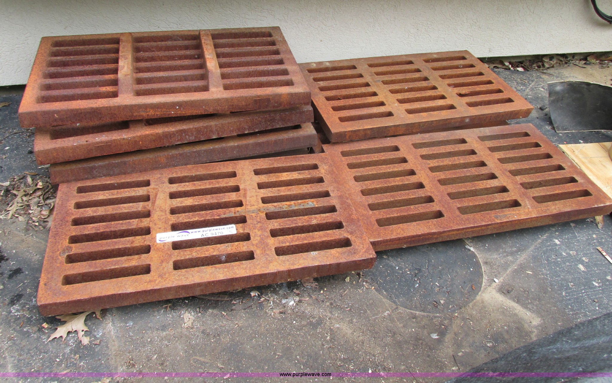(8) heavy duty steel trench drain grates in Blue Springs, MO Item