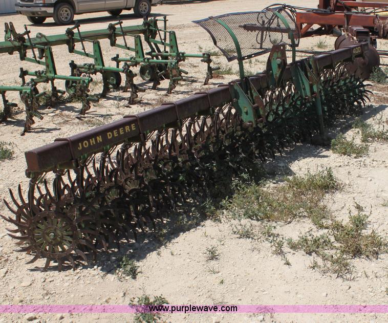 image for item AE9145 John Deere 400 six row rotary hoe