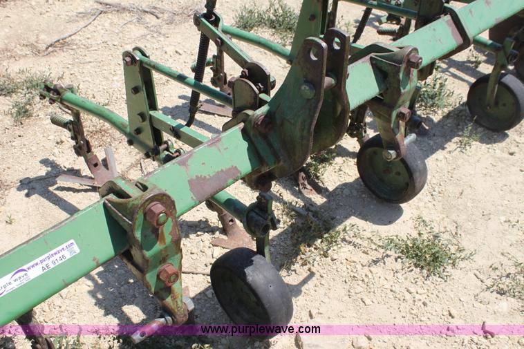 image for item AE9146 John Deere RG630 six row cultivator
