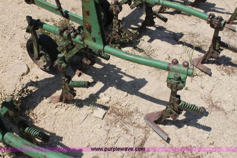image for item AE9146 John Deere RG630 six row cultivator