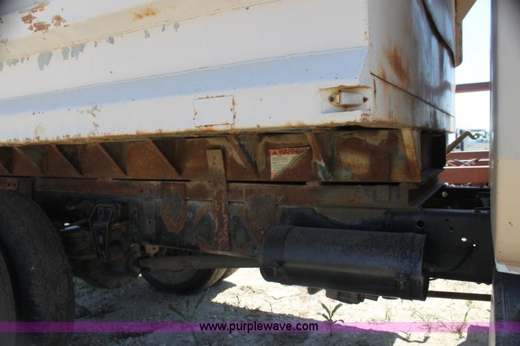 image for item AE9148 1980 Chevrolet C60 dump truck