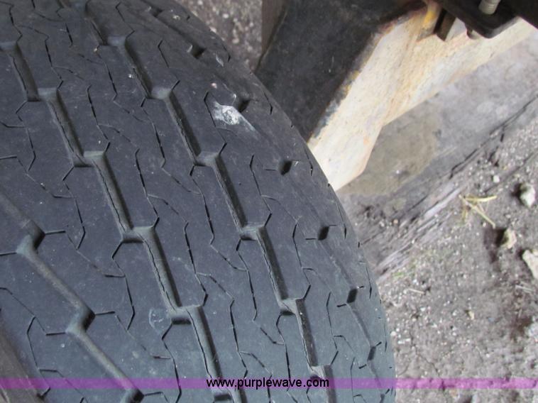 image for item AE9151 2000 Move Master expandable header trailer