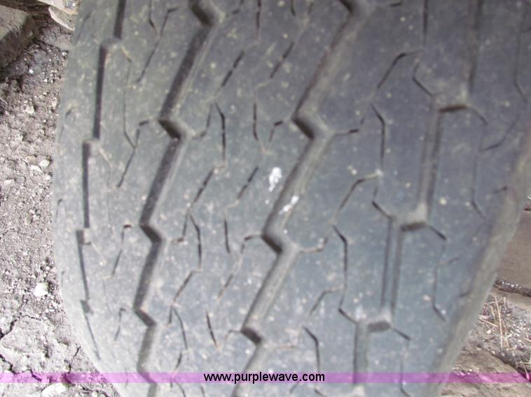 image for item AE9151 2000 Move Master expandable header trailer