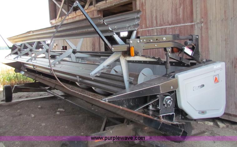 image for item AE9152 1995 AGCO Gleaner 400 rigid head