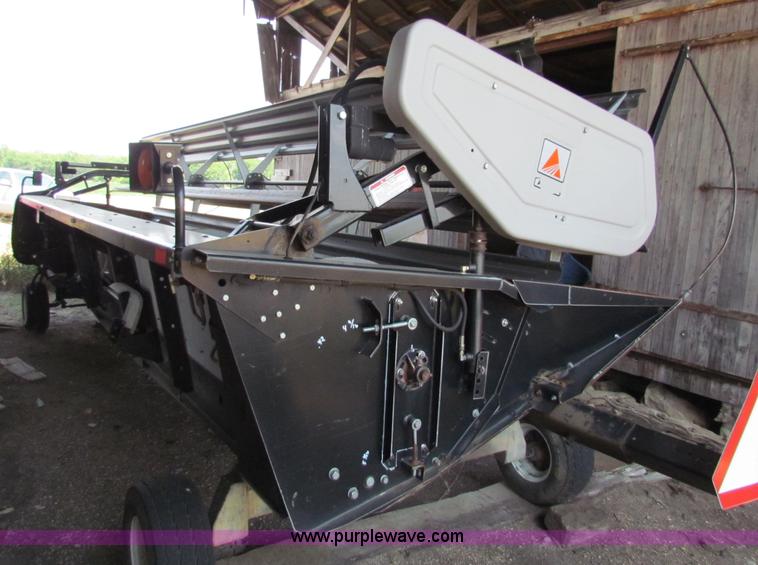 image for item AE9152 1995 AGCO Gleaner 400 rigid head