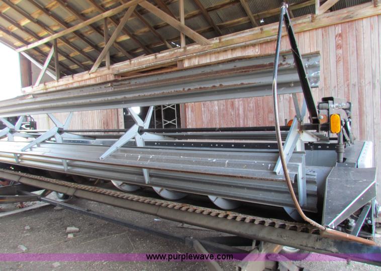 image for item AE9152 1995 AGCO Gleaner 400 rigid head