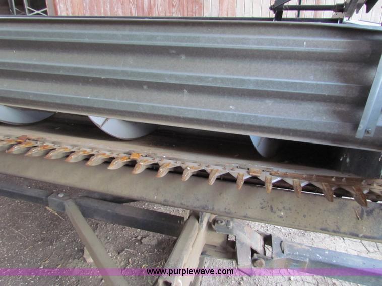 image for item AE9152 1995 AGCO Gleaner 400 rigid head