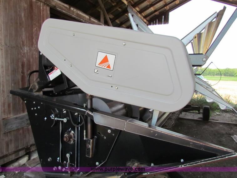 image for item AE9152 1995 AGCO Gleaner 400 rigid head