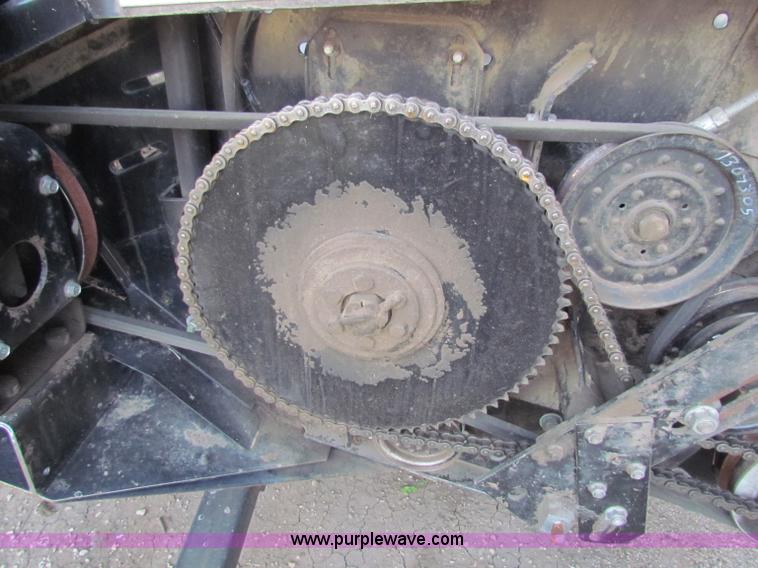 image for item AE9152 1995 AGCO Gleaner 400 rigid head