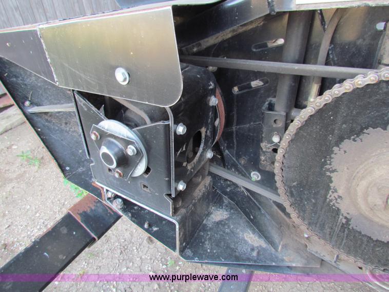 image for item AE9152 1995 AGCO Gleaner 400 rigid head