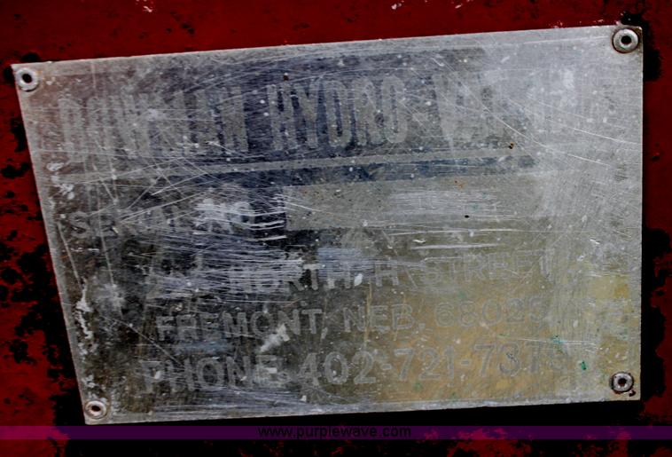 image for item C1221 Bow Man hydraulic calf chute