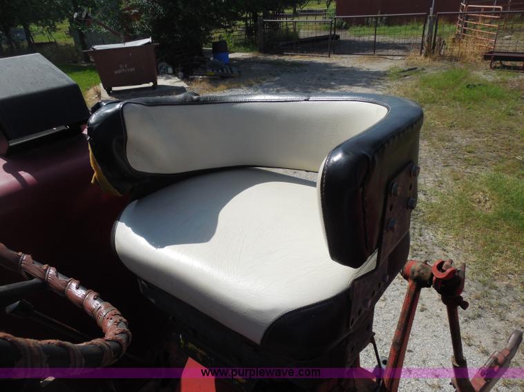 image for item D5978 1964 International F706 tractor