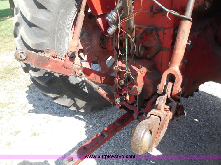 image for item D5978 1964 International F706 tractor
