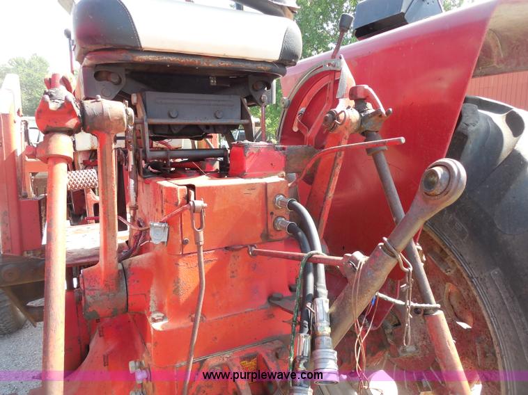 image for item D5978 1964 International F706 tractor