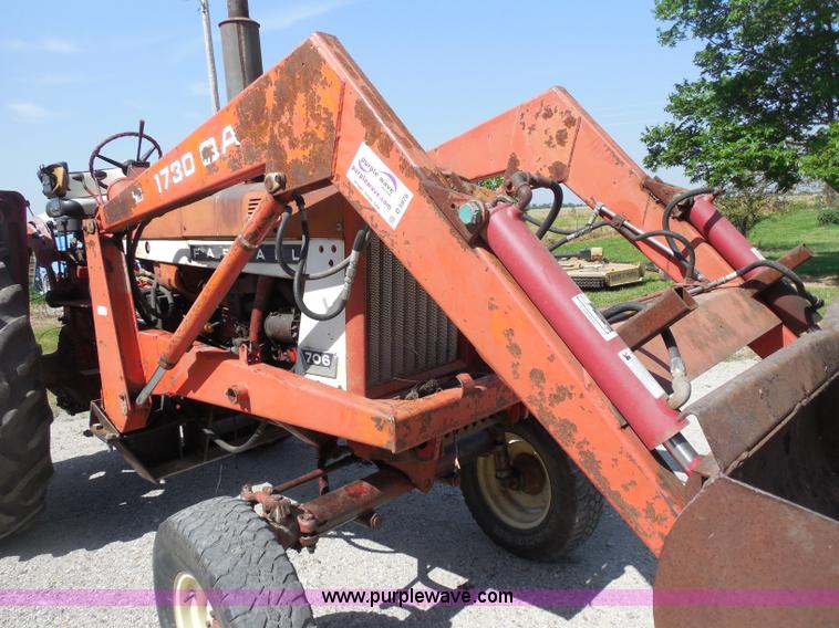 image for item D5978 1964 International F706 tractor