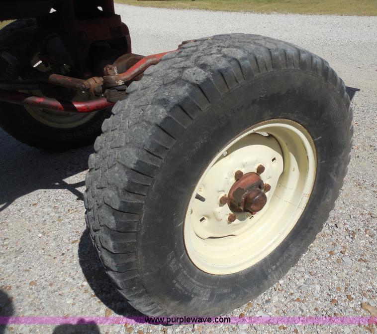 image for item D5978 1964 International F706 tractor