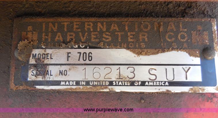 image for item D5978 1964 International F706 tractor
