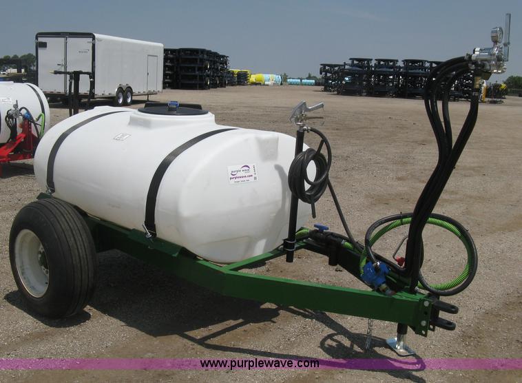 Schaben pull behind sprayer in Newton, KS Item D8440 sold Purple Wave