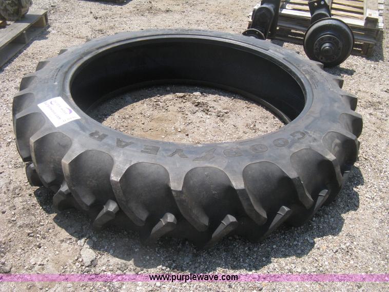 image for item D8446 Goodyear Duratorque DT221 tire