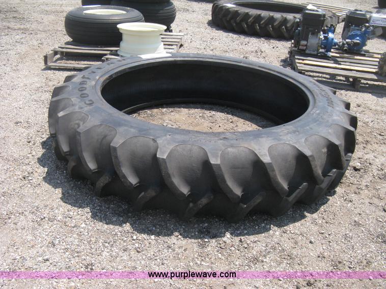 image for item D8446 Goodyear Duratorque DT221 tire