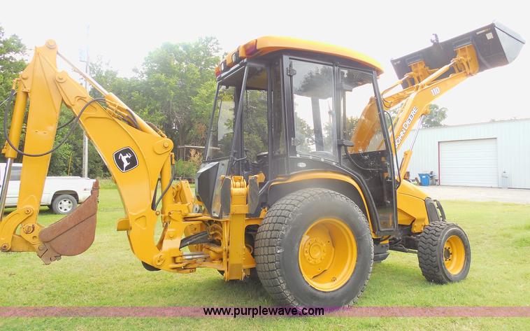 image for item F3225 2005 John Deere 110 TLB tractor loader backhoe