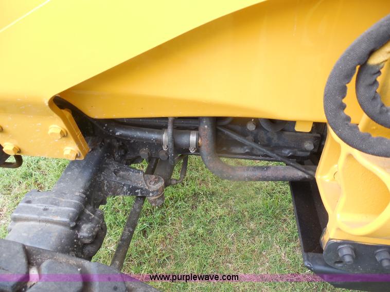 image for item F3225 2005 John Deere 110 TLB tractor loader backhoe