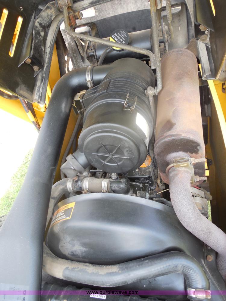 image for item F3225 2005 John Deere 110 TLB tractor loader backhoe