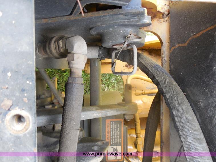 image for item F3225 2005 John Deere 110 TLB tractor loader backhoe