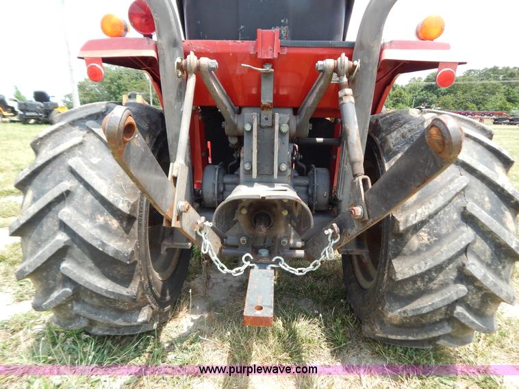 image for item F4023 1986 Massey-Ferguson 1010 tractor