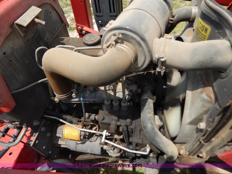 image for item F4023 1986 Massey-Ferguson 1010 tractor