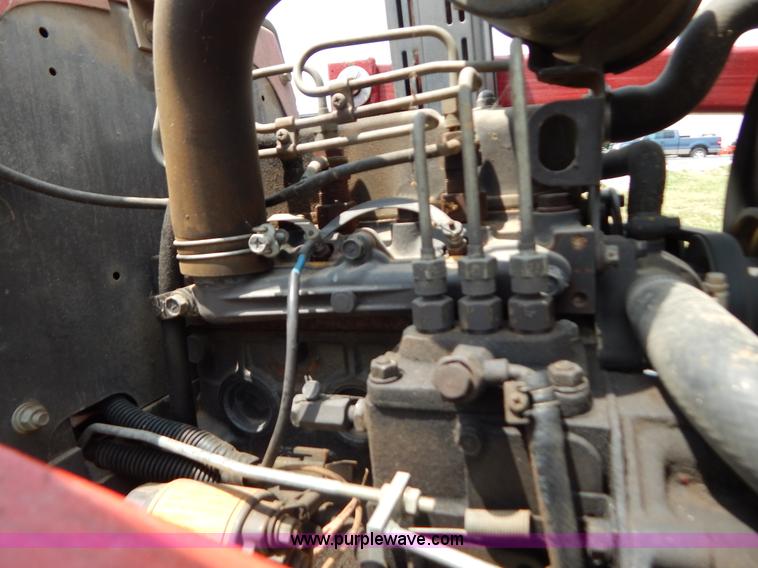 image for item F4023 1986 Massey-Ferguson 1010 tractor