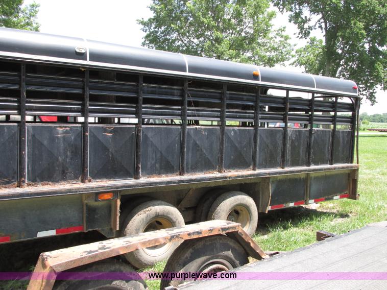 image for item F5156 2001 Coose 32' gooseneck livestock trailer