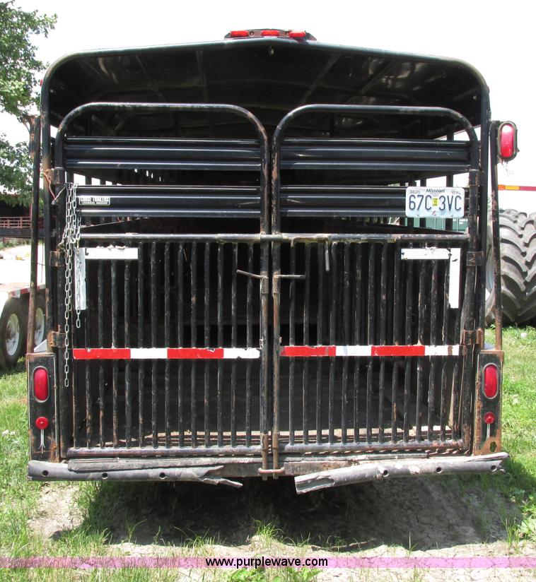 image for item F5156 2001 Coose 32' gooseneck livestock trailer