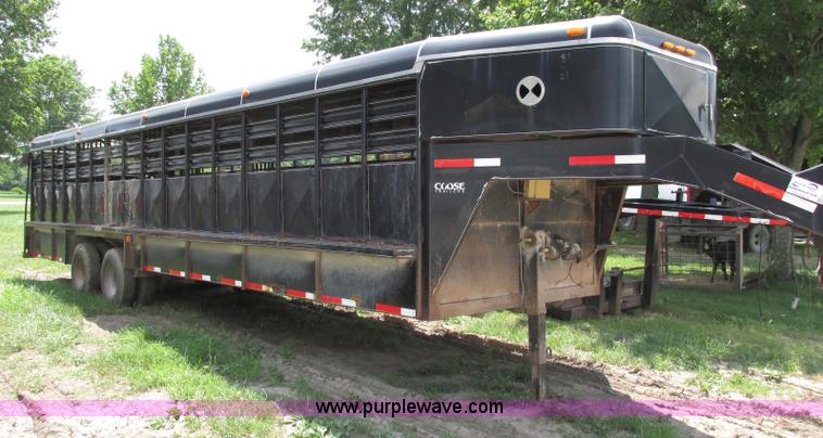 image for item F5156 2001 Coose 32' gooseneck livestock trailer