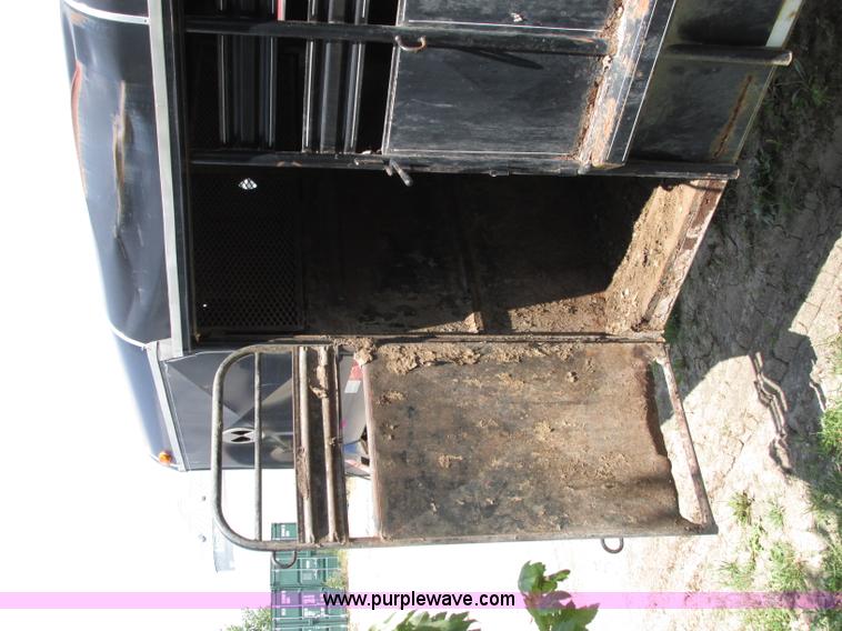 image for item F5156 2001 Coose 32' gooseneck livestock trailer