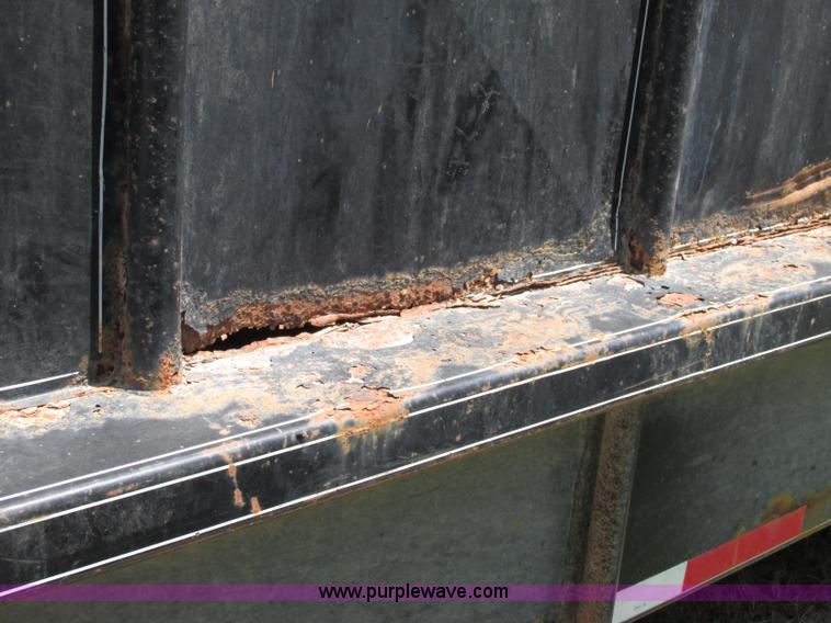 image for item F5156 2001 Coose 32' gooseneck livestock trailer