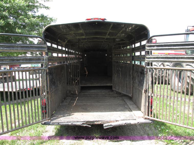 image for item F5156 2001 Coose 32' gooseneck livestock trailer