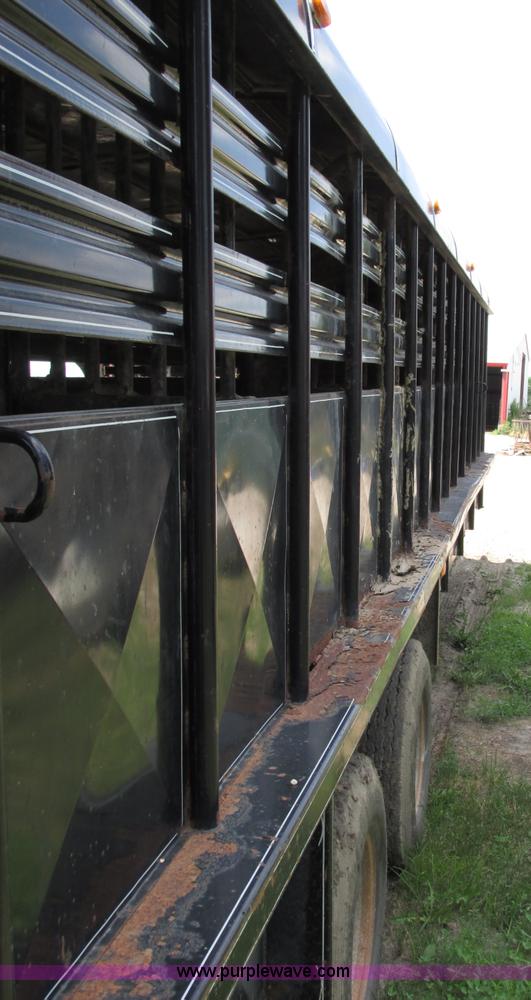 image for item F5156 2001 Coose 32' gooseneck livestock trailer