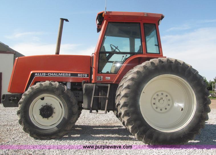 image for item F7001 1984 Allis Chalmers 8070 MFWD tractor