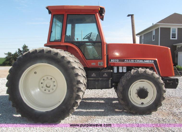 image for item F7001 1984 Allis Chalmers 8070 MFWD tractor
