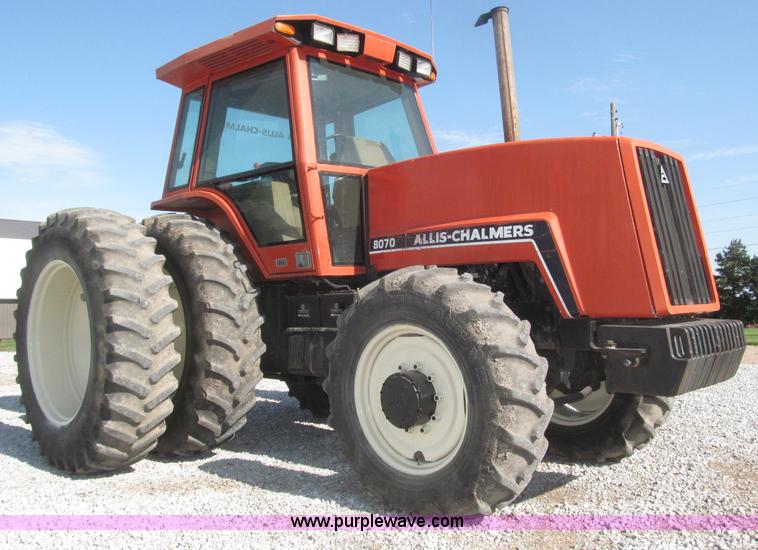 image for item F7001 1984 Allis Chalmers 8070 MFWD tractor
